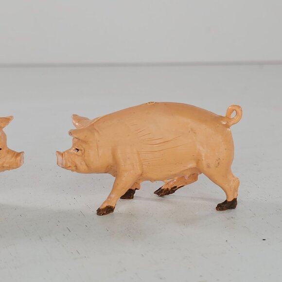 Vintage Plastic Pig Figurines Set Of 2 Farm Animal Miniatures Toy Collectibles - Picture 4 of 9